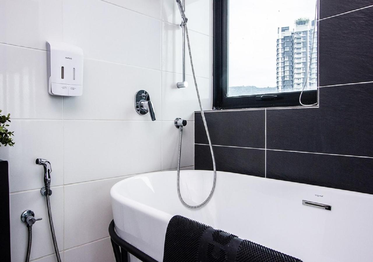 Rumahku Gurney With 270 Degree Sea View George Town Extérieur photo